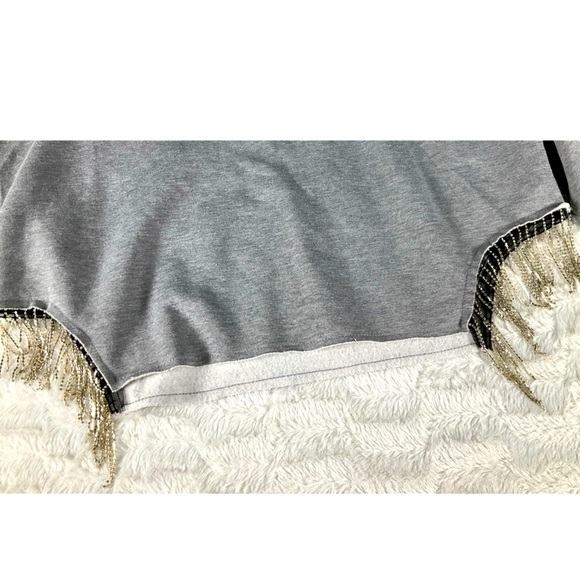 Rue 21 Women’s Size 3X Rhinestone Tasseled Gray Sweatshirt - Picture 4 of 8